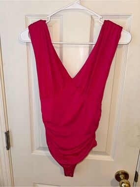 Express Body Contour V-Neck Ruched Bodysuit One-Piece Pink XS